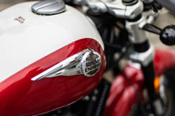 Dual-tone paint work looks fetching